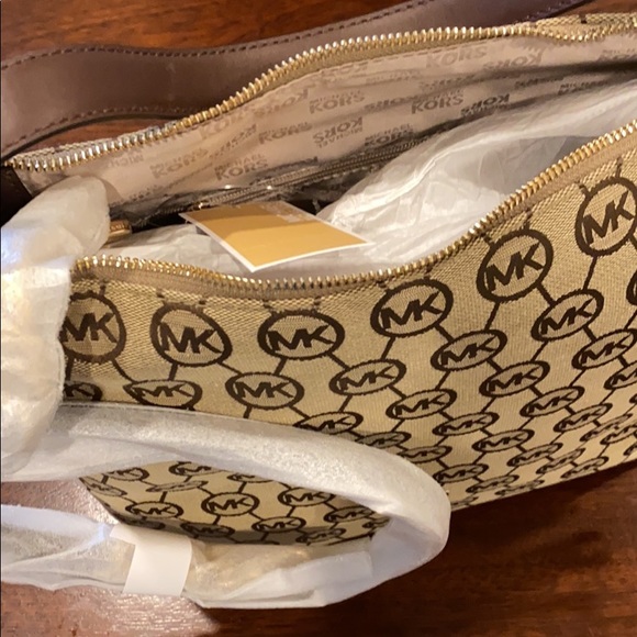 Michael Kors Handbag - Picture 2 of 2